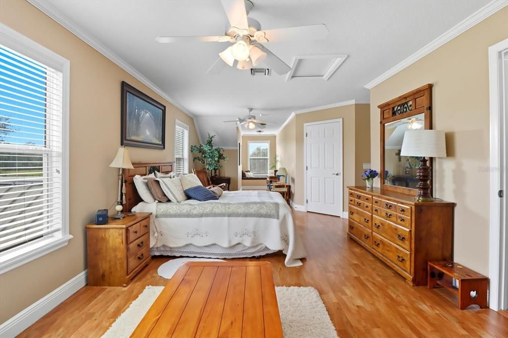 For Sale: $2,199,000 (4 beds, 4 baths, 3381 Square Feet)