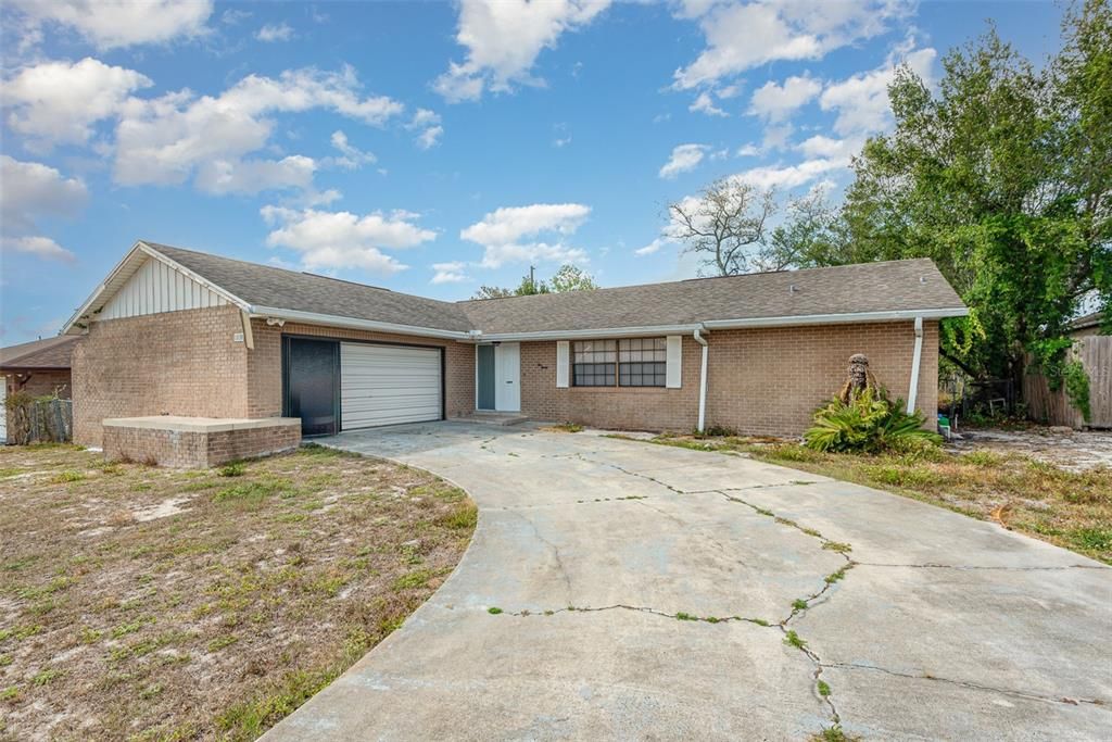 Recently Sold: $255,000 (3 beds, 2 baths, 1472 Square Feet)