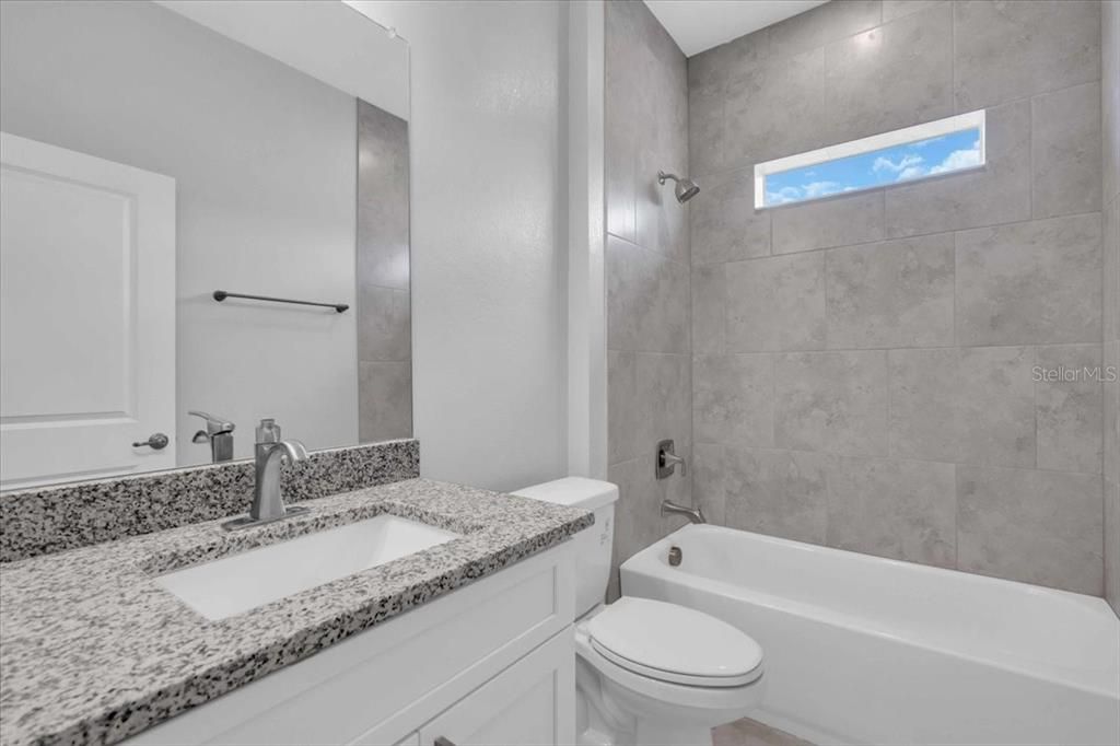 For Sale: $384,900 (4 beds, 3 baths, 2092 Square Feet)