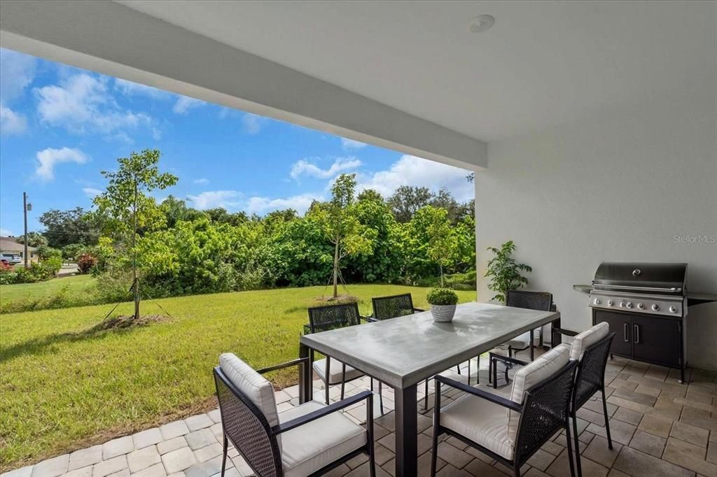 For Sale: $384,900 (4 beds, 3 baths, 2092 Square Feet)