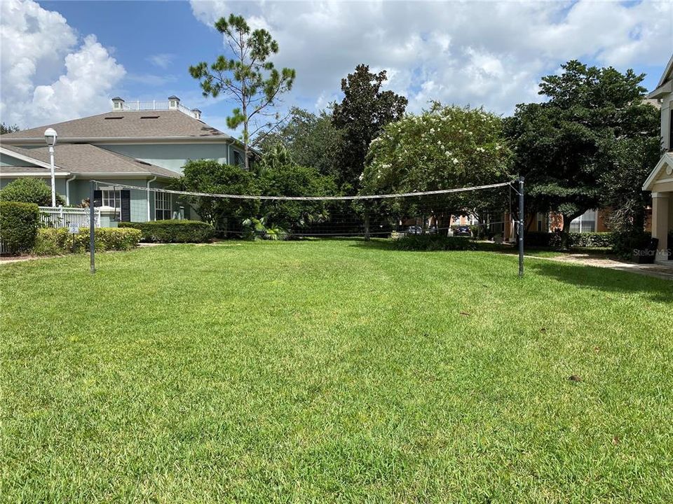 For Sale: $275,000 (3 beds, 2 baths, 1270 Square Feet)