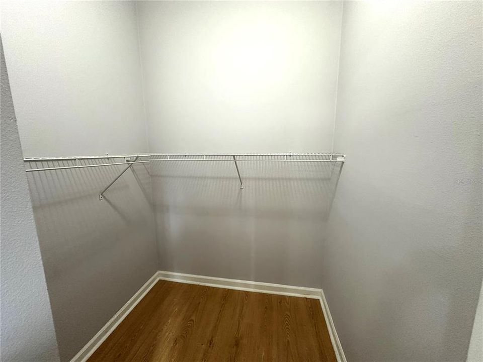 For Sale: $275,000 (3 beds, 2 baths, 1270 Square Feet)