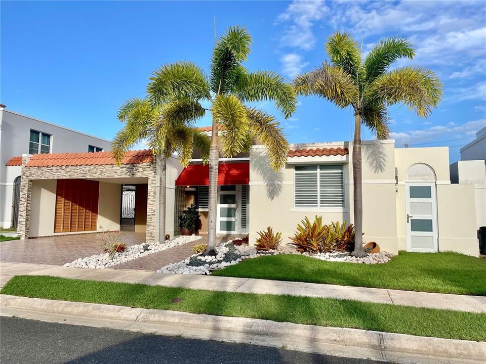 出租: $3,600 (3 贝兹, 2 浴室, 1750 平方英尺)