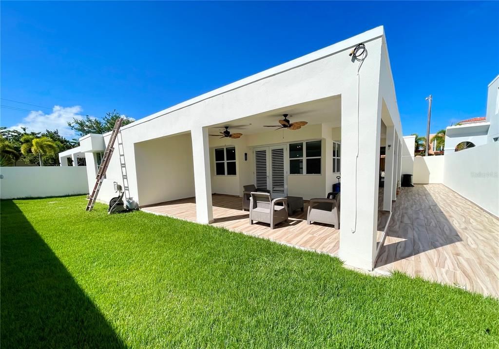 出租: $3,600 (3 贝兹, 2 浴室, 1750 平方英尺)