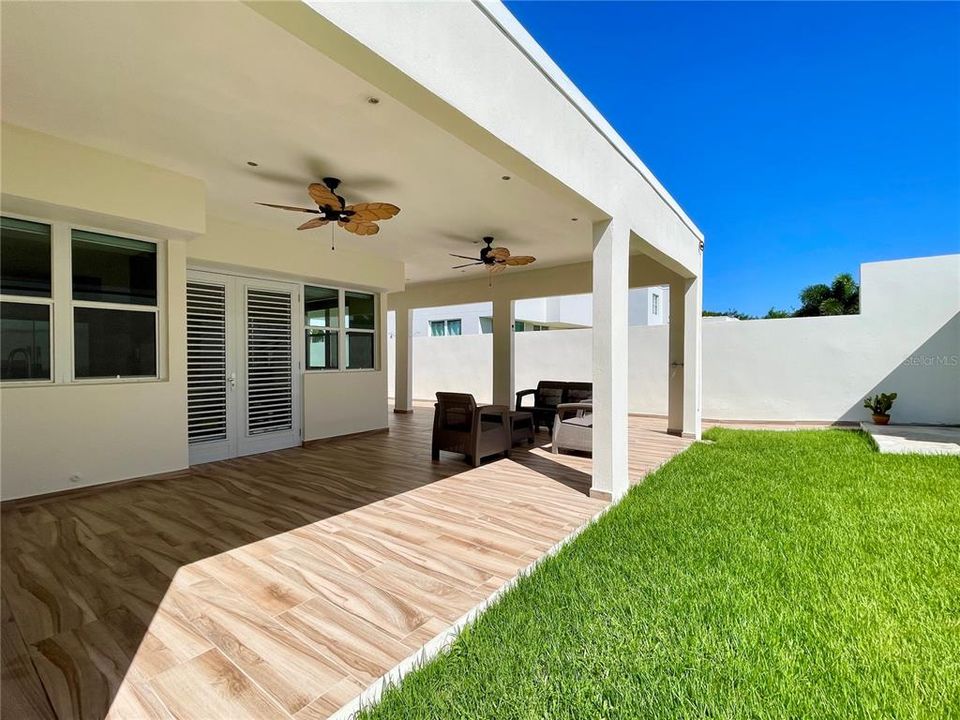 出租: $3,600 (3 贝兹, 2 浴室, 1750 平方英尺)