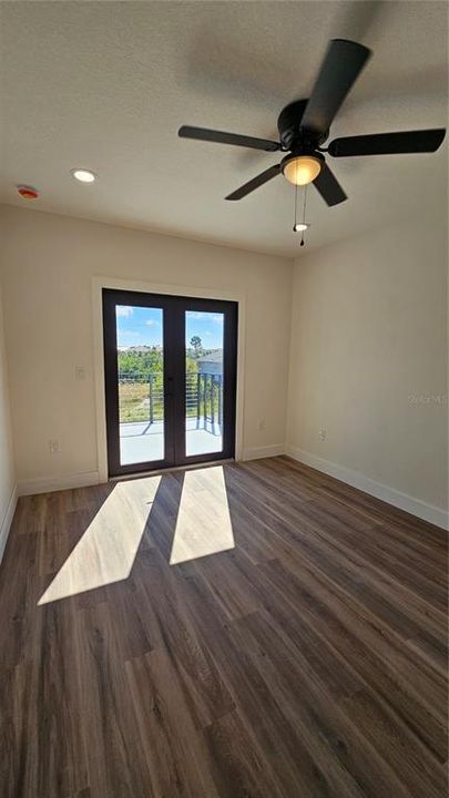 For Sale: $1,200,000 (4 beds, 3 baths, 3274 Square Feet)