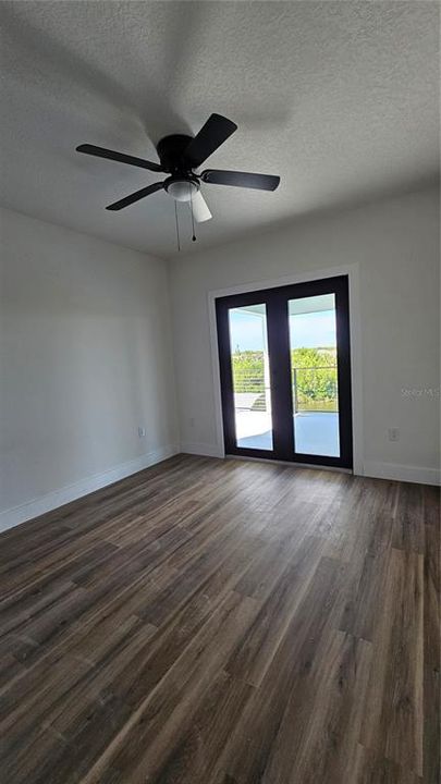 For Sale: $1,200,000 (4 beds, 3 baths, 3274 Square Feet)