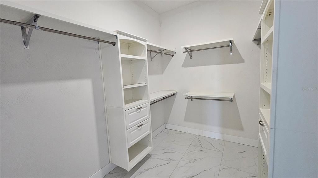 For Sale: $1,200,000 (4 beds, 3 baths, 3274 Square Feet)