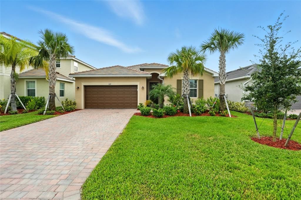 На продажу: $378,700 (4 спален, 3 ванн, 2032 Квадратных фут)