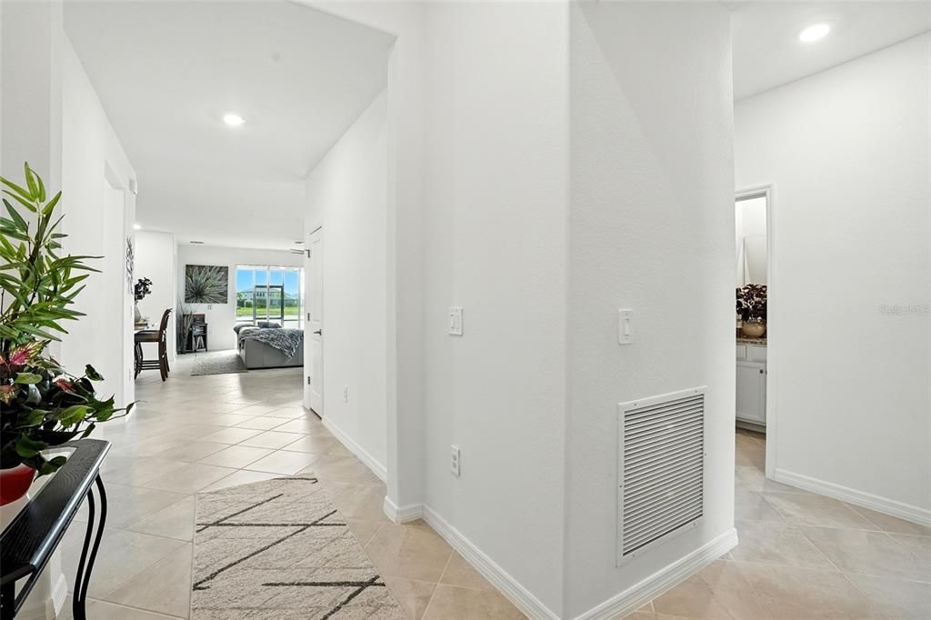 На продажу: $378,700 (4 спален, 3 ванн, 2032 Квадратных фут)