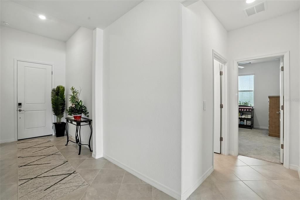 На продажу: $378,700 (4 спален, 3 ванн, 2032 Квадратных фут)