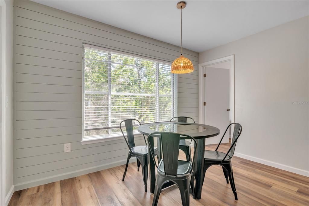 For Rent: $725 (4 beds, 4 baths, 1225 Square Feet)