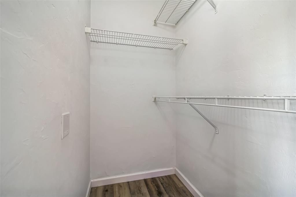 For Rent: $725 (4 beds, 4 baths, 1225 Square Feet)