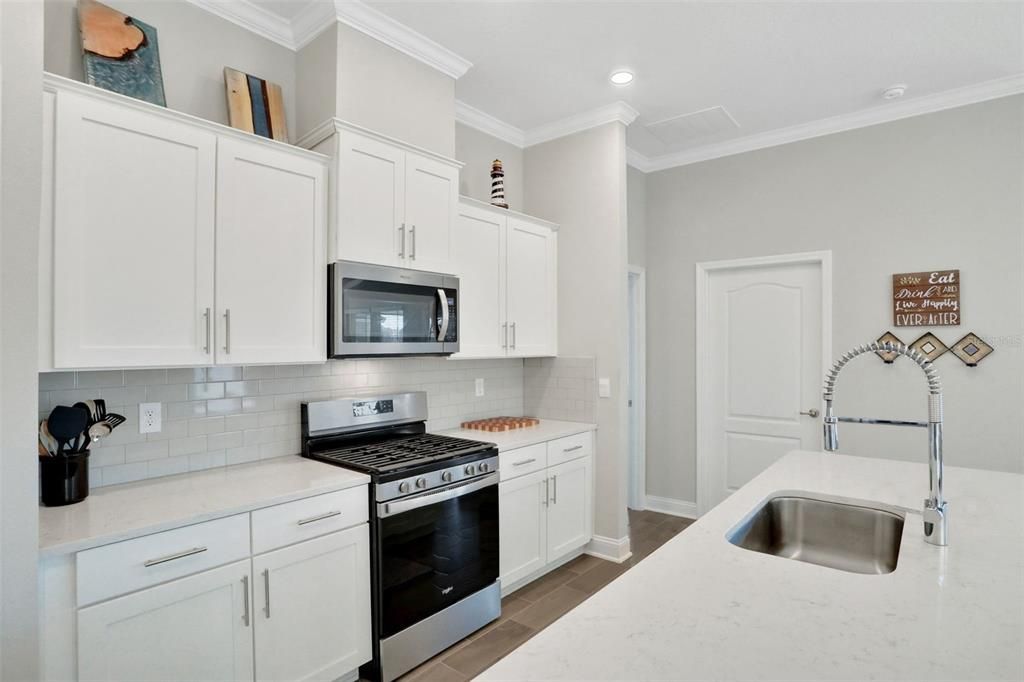 待售: $415,000 (2 贝兹, 2 浴室, 1798 平方英尺)