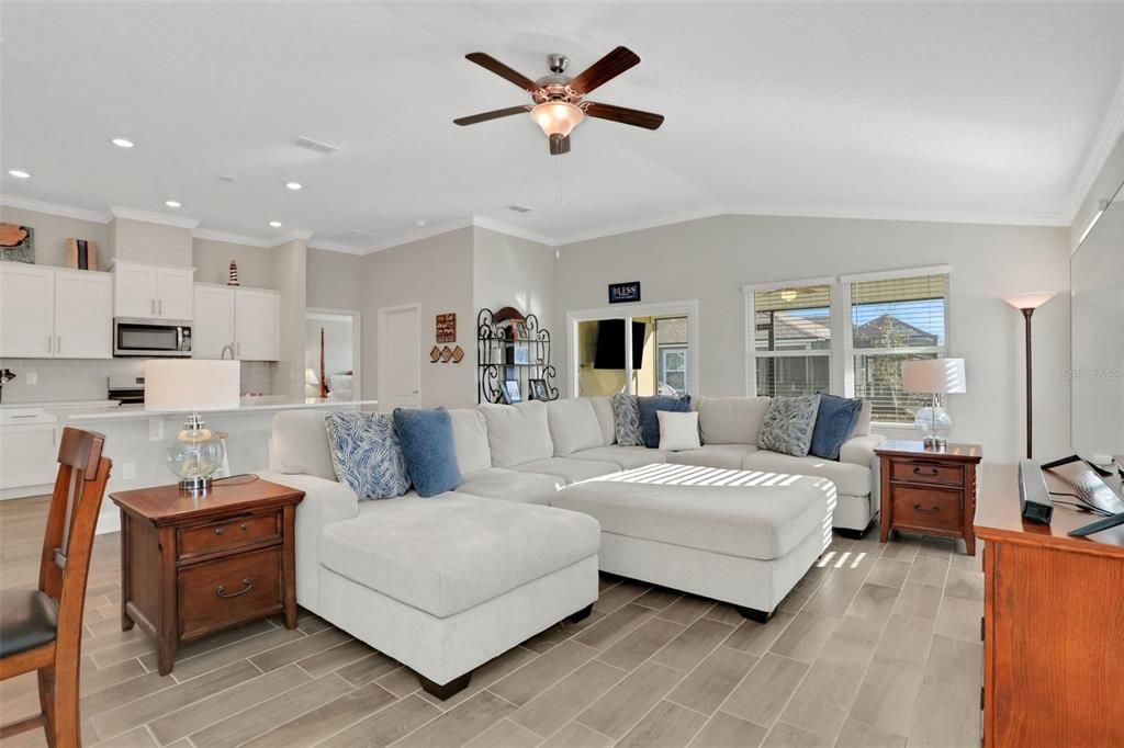 待售: $415,000 (2 贝兹, 2 浴室, 1798 平方英尺)