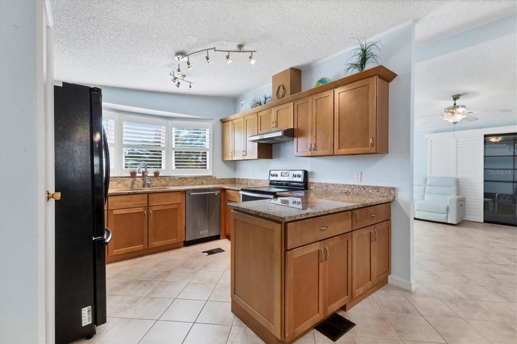 Activo con contrato: $229,000 (2 camas, 2 baños, 1296 Pies cuadrados)