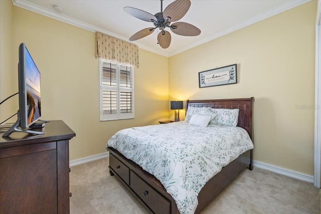 待售: $688,000 (4 贝兹, 2 浴室, 1975 平方英尺)