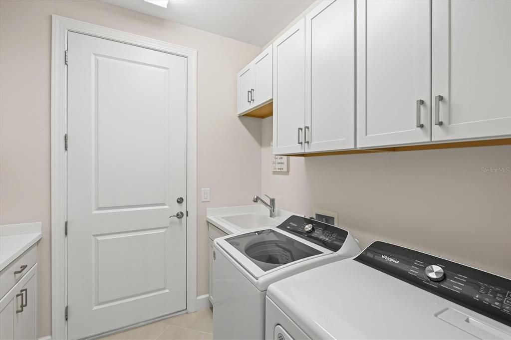 For Sale: $774,900 (3 beds, 3 baths, 2488 Square Feet)