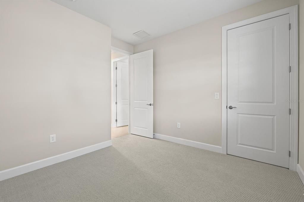 For Sale: $774,900 (3 beds, 3 baths, 2488 Square Feet)