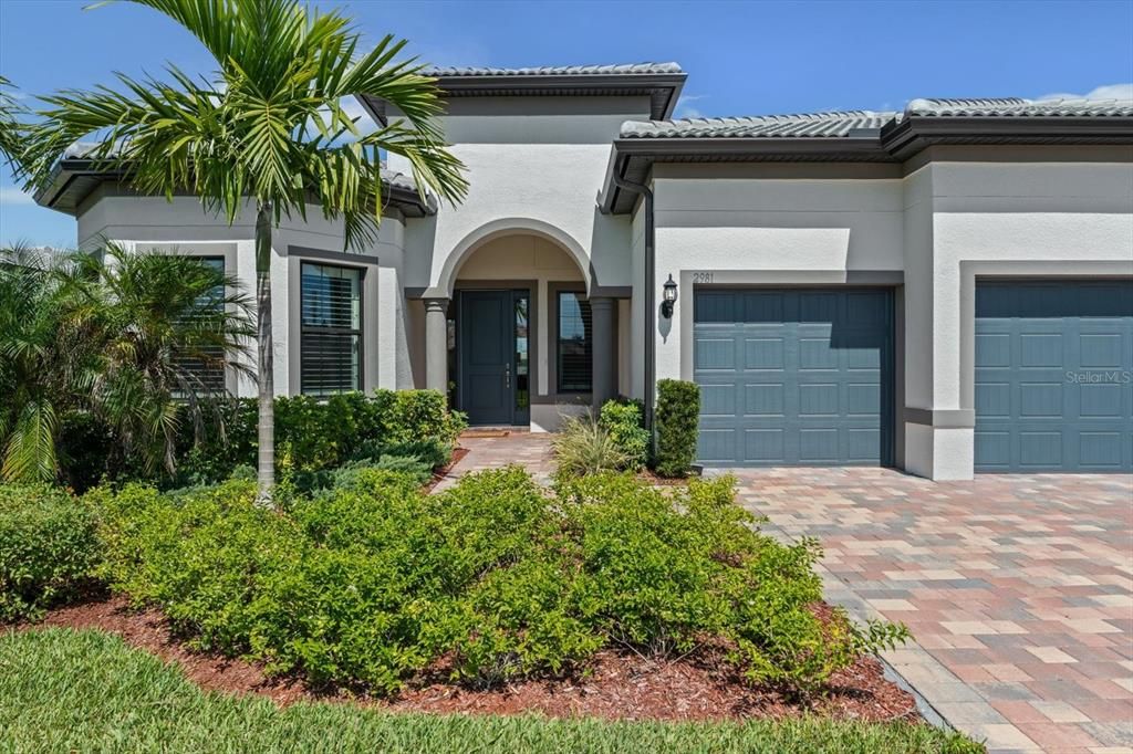 For Sale: $774,900 (3 beds, 3 baths, 2488 Square Feet)