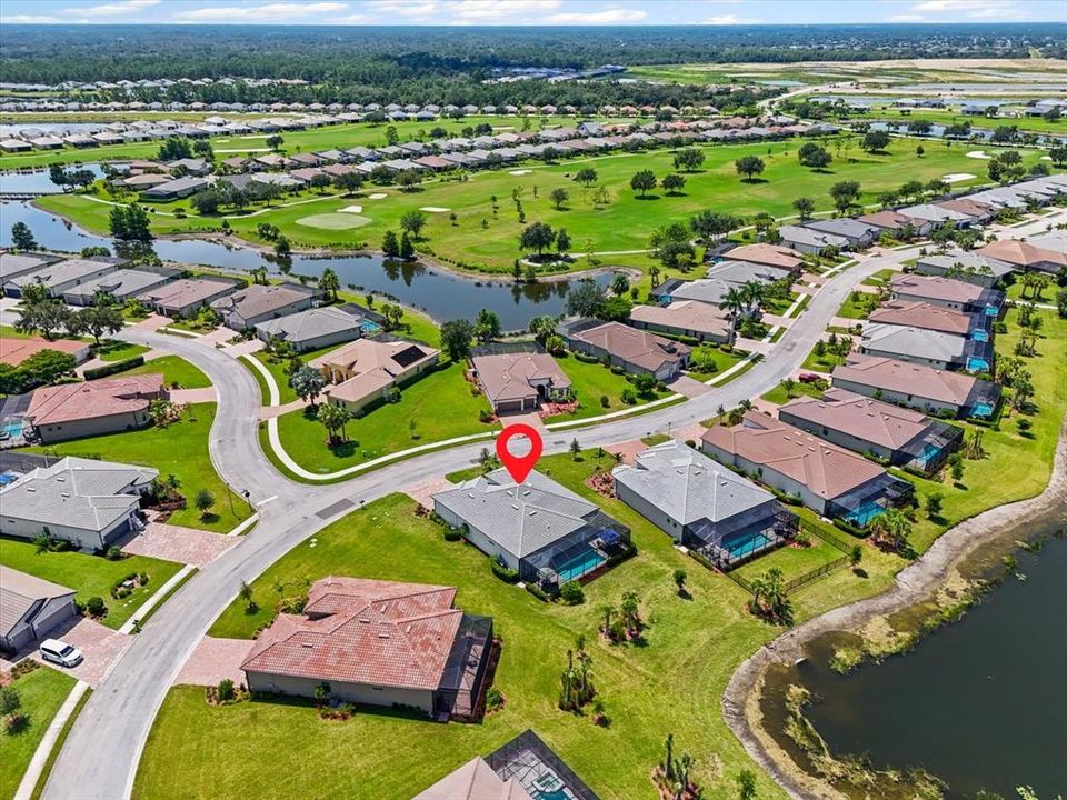 For Sale: $774,900 (3 beds, 3 baths, 2488 Square Feet)