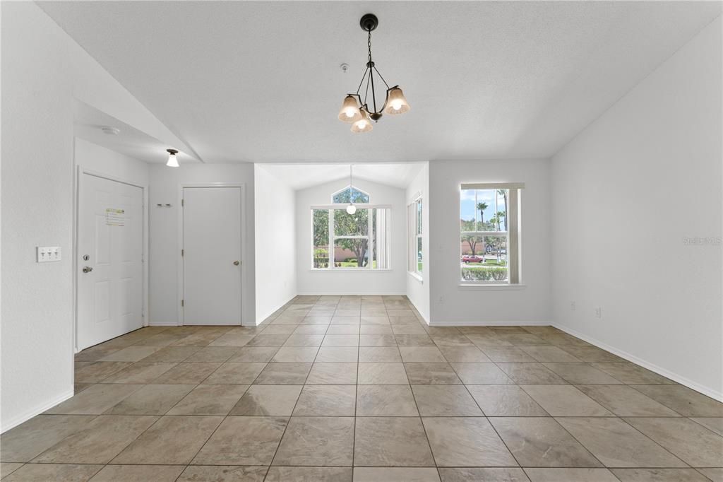 Active With Contract: $1,350 (2 beds, 2 baths, 1026 Square Feet)