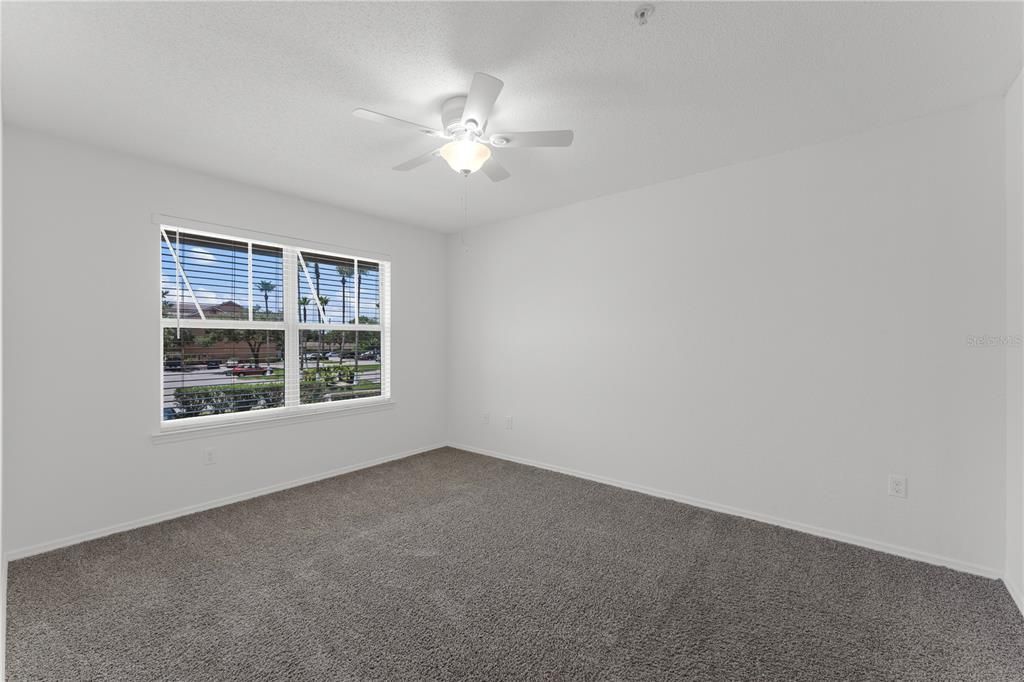 Active With Contract: $1,350 (2 beds, 2 baths, 1026 Square Feet)