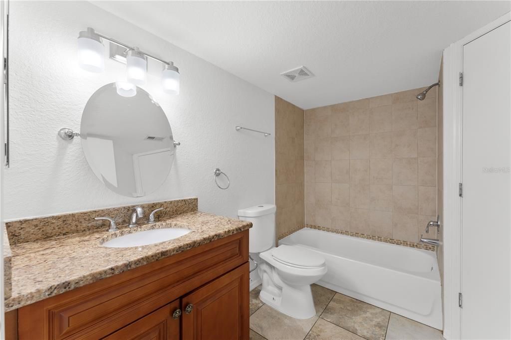 Active With Contract: $1,350 (2 beds, 2 baths, 1026 Square Feet)