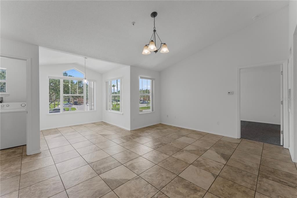 Active With Contract: $1,350 (2 beds, 2 baths, 1026 Square Feet)