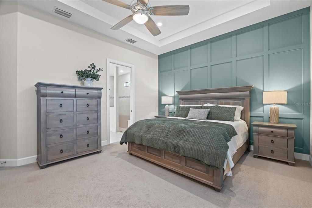 For Sale: $799,000 (3 beds, 3 baths, 2488 Square Feet)