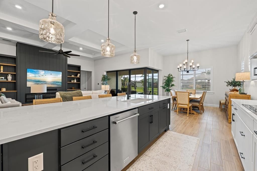 For Sale: $799,000 (3 beds, 3 baths, 2488 Square Feet)