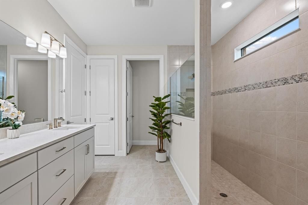 For Sale: $799,000 (3 beds, 3 baths, 2488 Square Feet)