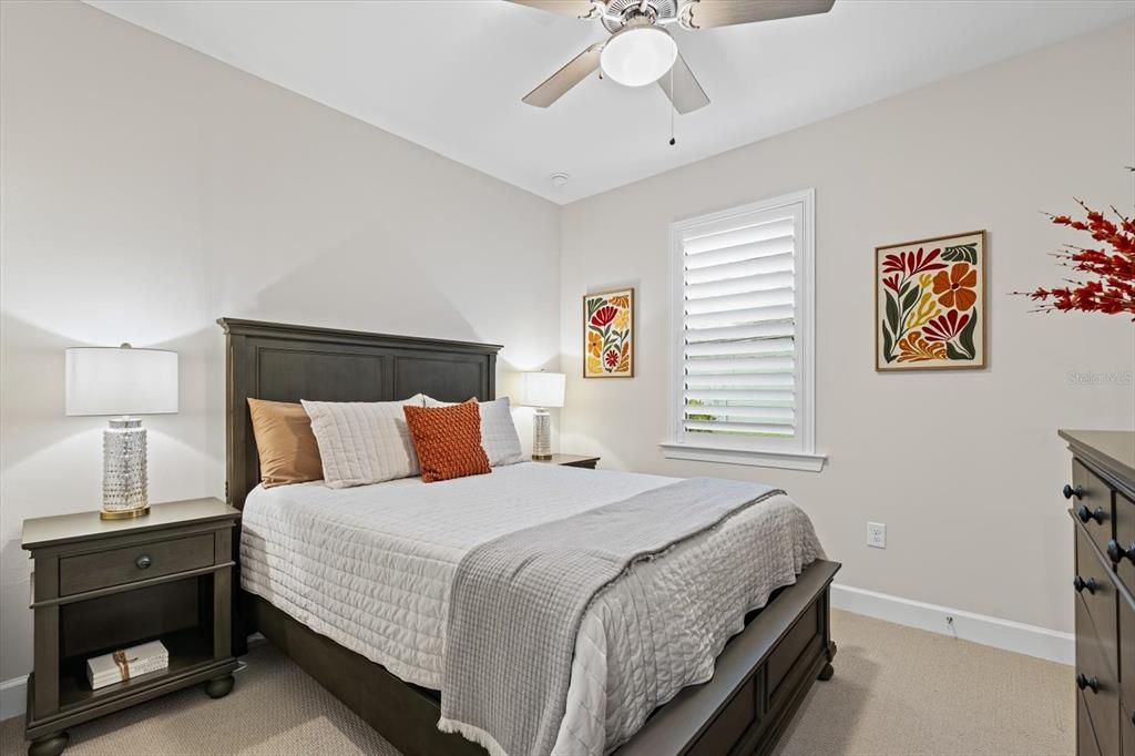 For Sale: $799,000 (3 beds, 3 baths, 2488 Square Feet)