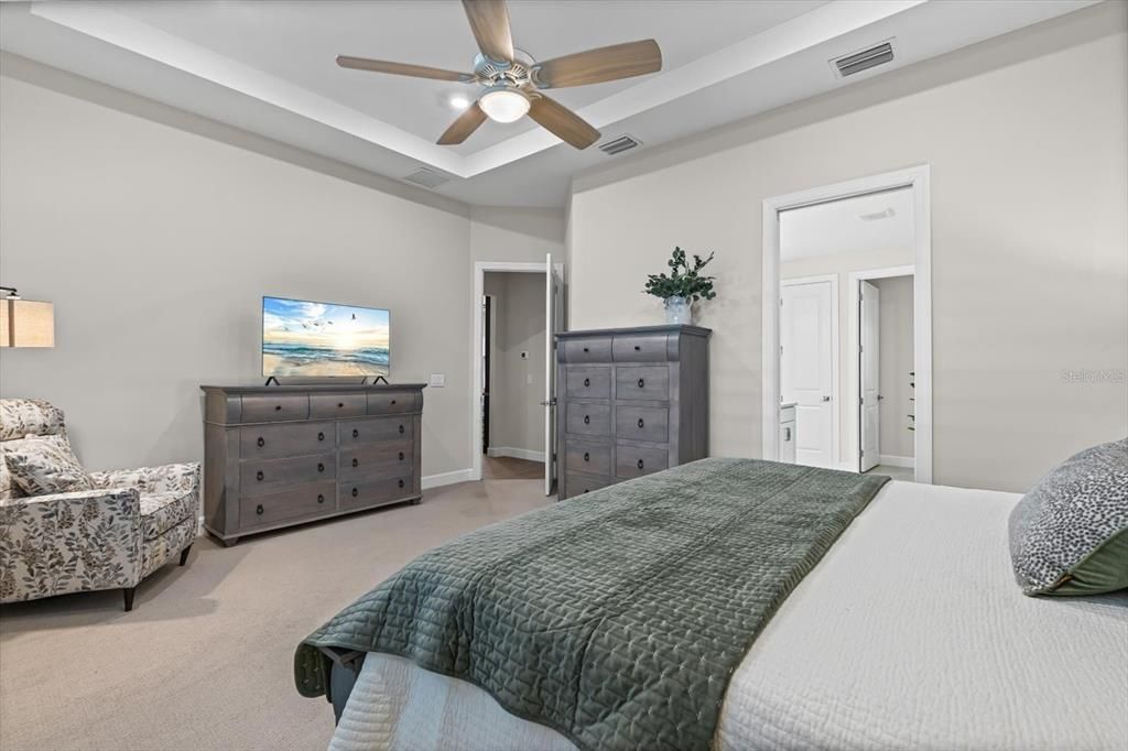 For Sale: $799,000 (3 beds, 3 baths, 2488 Square Feet)