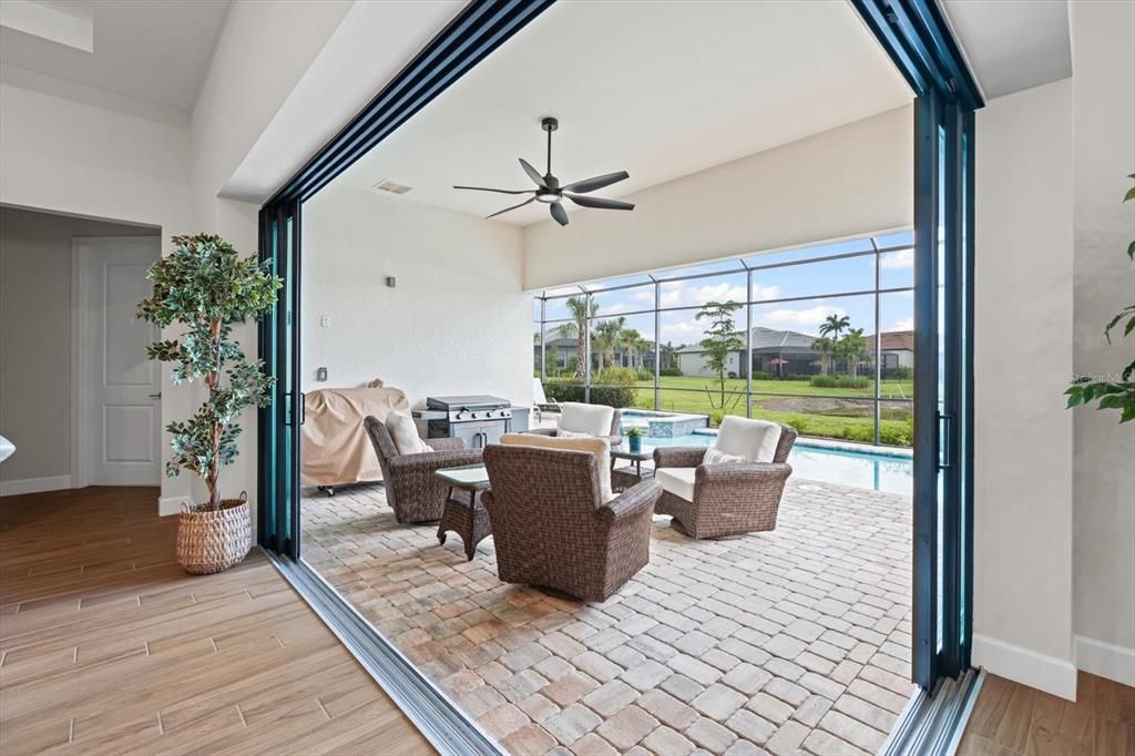 For Sale: $799,000 (3 beds, 3 baths, 2488 Square Feet)