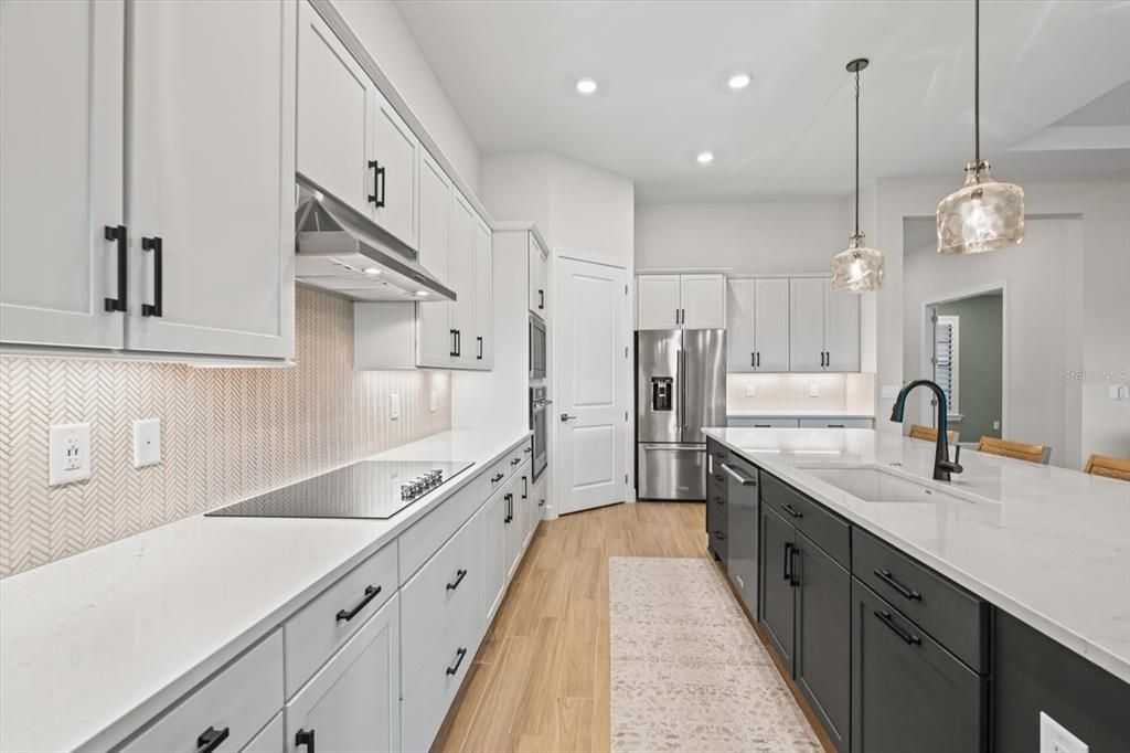 For Sale: $799,000 (3 beds, 3 baths, 2488 Square Feet)