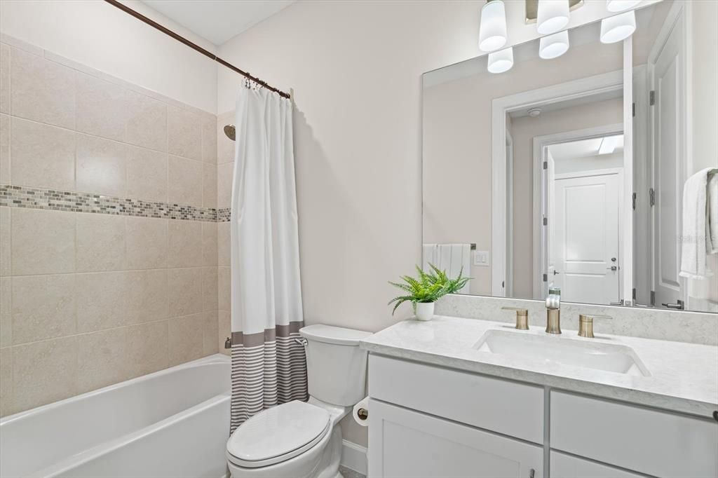 For Sale: $799,000 (3 beds, 3 baths, 2488 Square Feet)