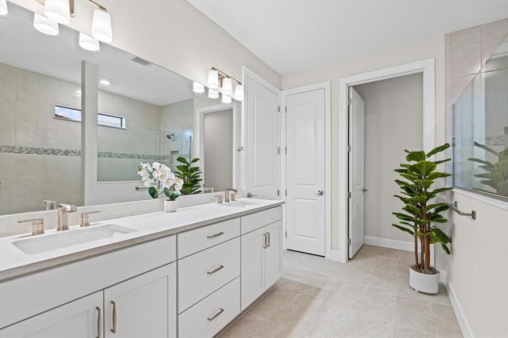 For Sale: $799,000 (3 beds, 3 baths, 2488 Square Feet)