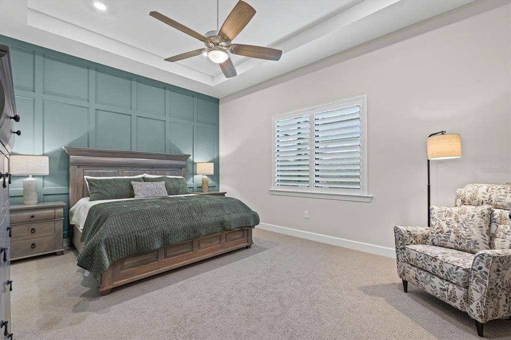 For Sale: $799,000 (3 beds, 3 baths, 2488 Square Feet)