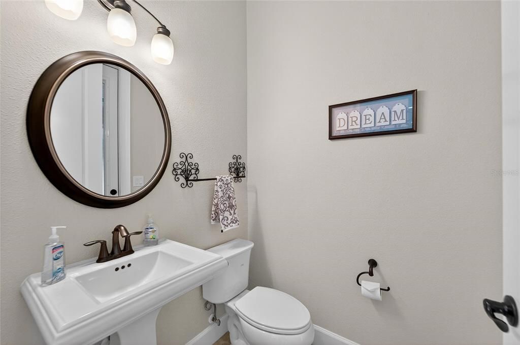 For Sale: $1,355,000 (5 beds, 4 baths, 5452 Square Feet)