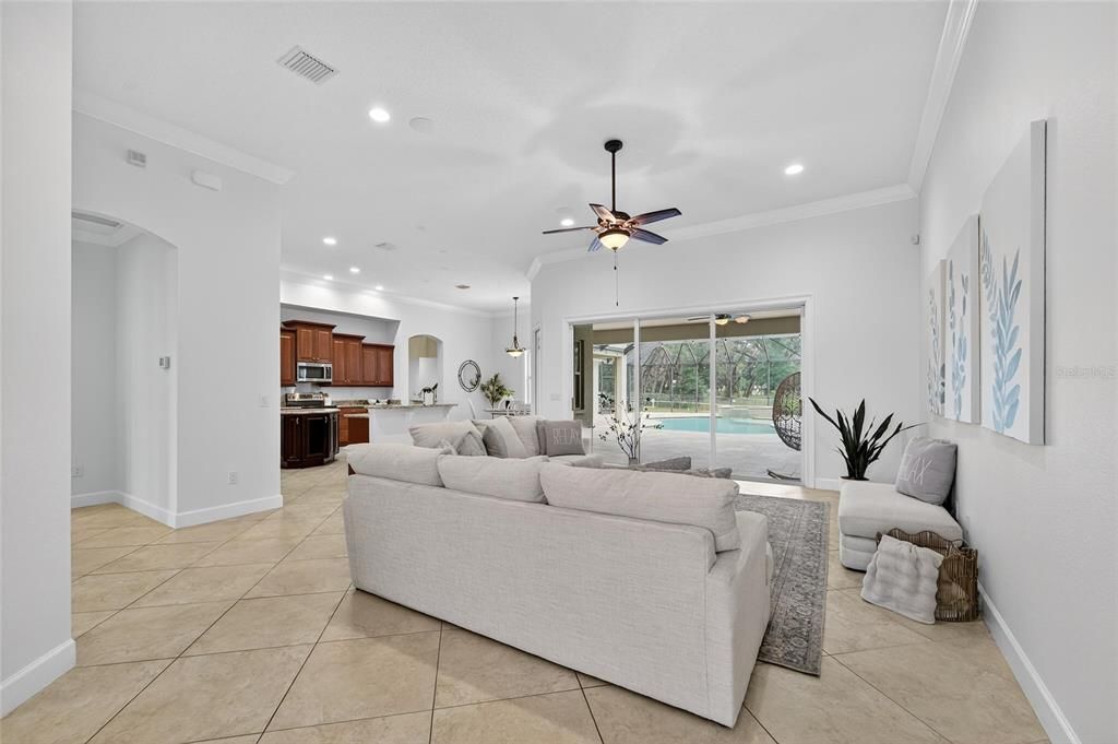 For Sale: $1,355,000 (5 beds, 4 baths, 5452 Square Feet)