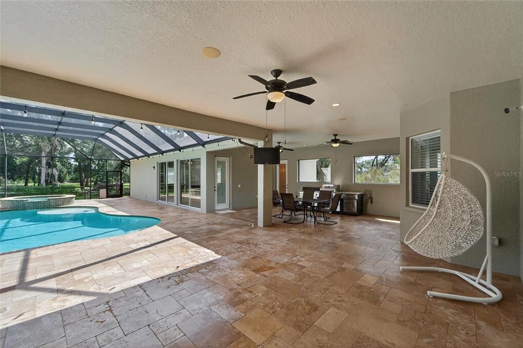 For Sale: $1,355,000 (5 beds, 4 baths, 5452 Square Feet)