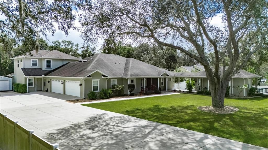 For Sale: $1,355,000 (5 beds, 4 baths, 5452 Square Feet)