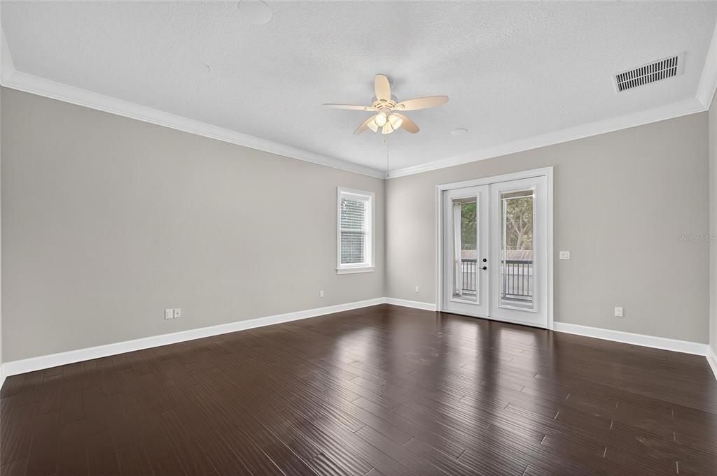 For Sale: $1,355,000 (5 beds, 4 baths, 5452 Square Feet)