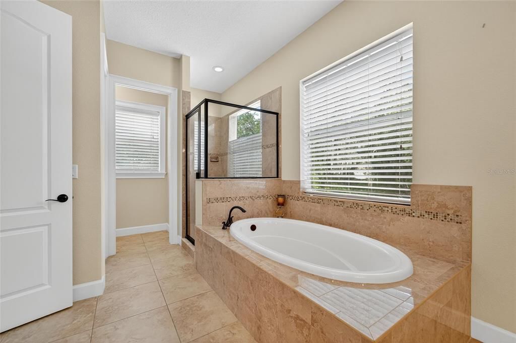 For Sale: $1,355,000 (5 beds, 4 baths, 5452 Square Feet)