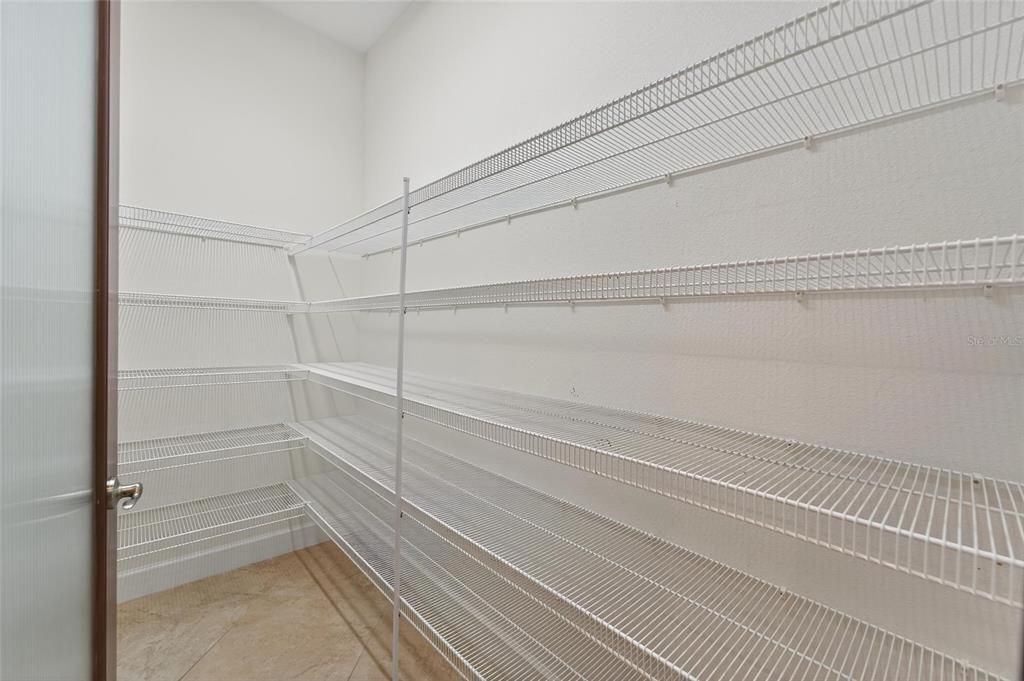 For Sale: $1,355,000 (5 beds, 4 baths, 5452 Square Feet)