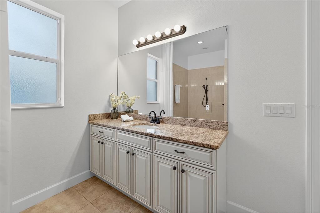 For Sale: $1,355,000 (5 beds, 4 baths, 5452 Square Feet)