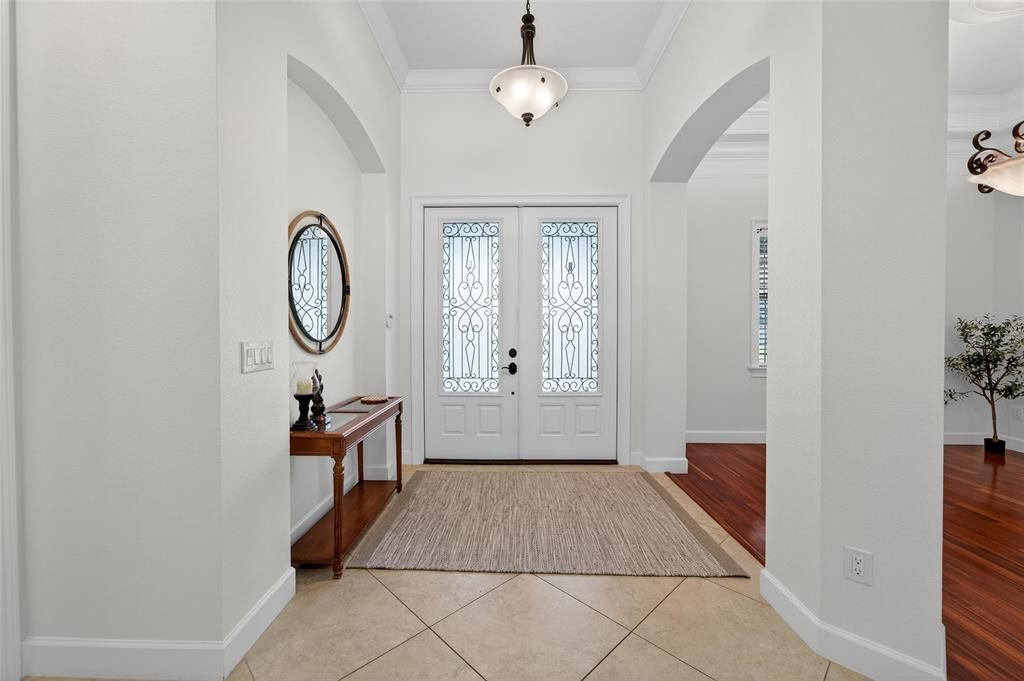 For Sale: $1,355,000 (5 beds, 4 baths, 5452 Square Feet)