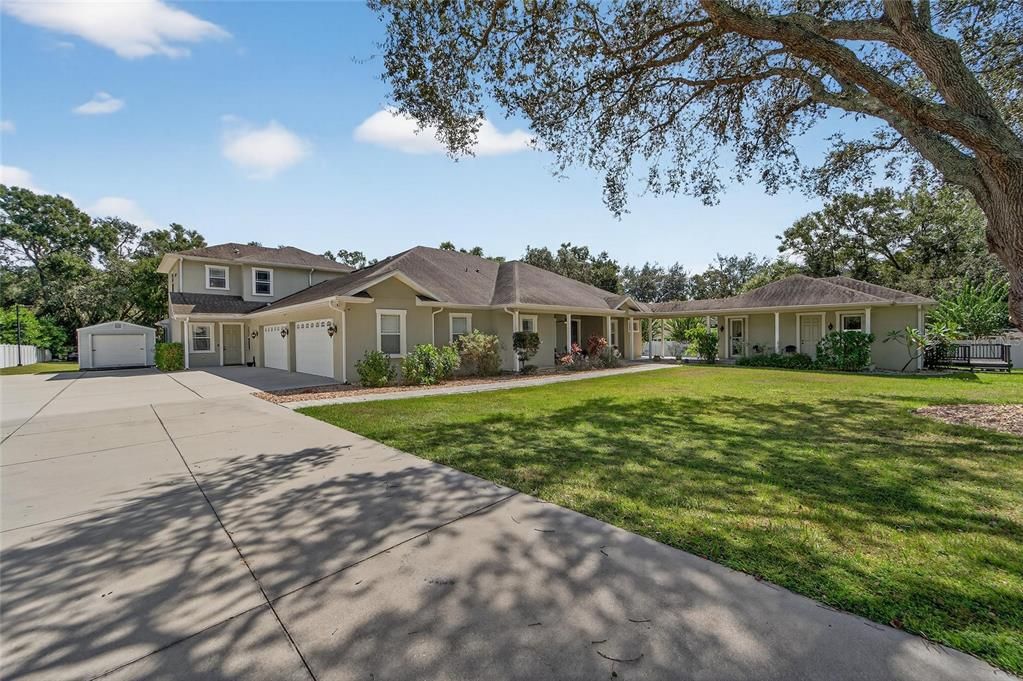 For Sale: $1,355,000 (5 beds, 4 baths, 5452 Square Feet)