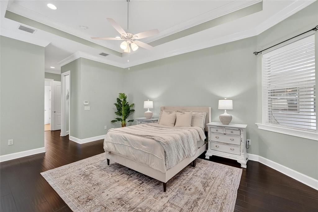 For Sale: $1,355,000 (5 beds, 4 baths, 5452 Square Feet)